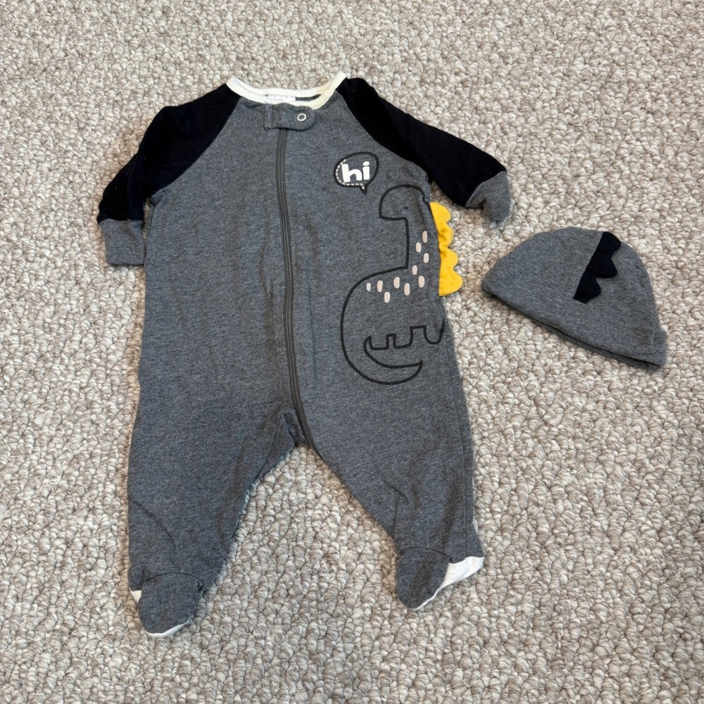 Gerber‎ Organic Cotton Dinosaur Footed Sleeper and Beanie Set Size Newborn
